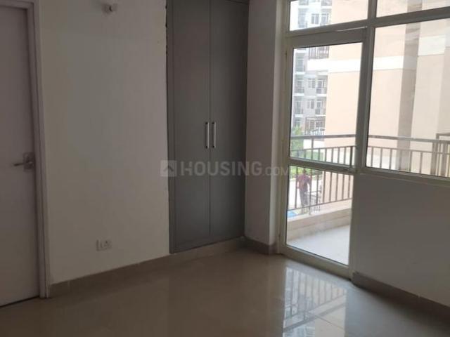 3 BHK Apartment in Sector 52 for resale Gurgaon. The reference number is 19605368