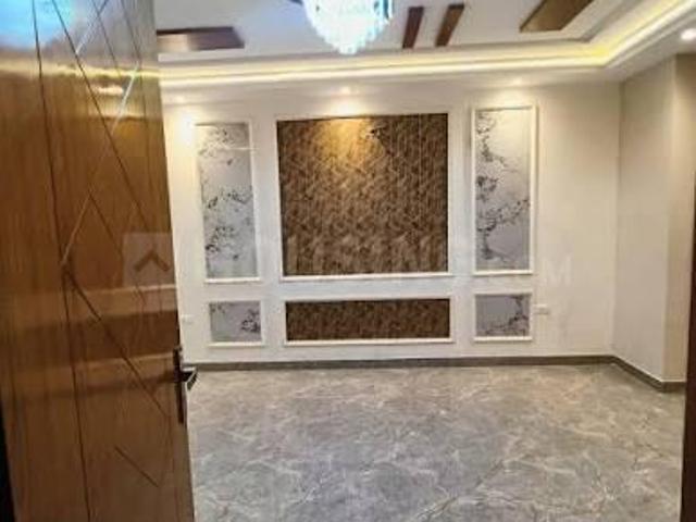 3 BHK Apartment in Sector 52 for resale Noida. The reference number is 20428417