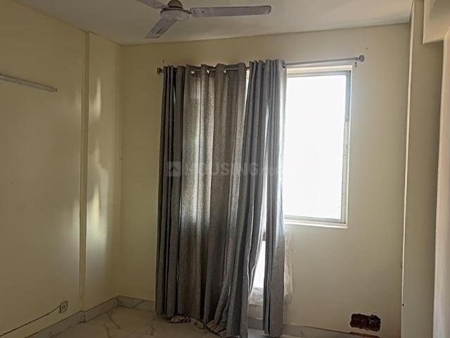 3 BHK Apartment in Sector 53 for rent Gurgaon. The reference number is 20115542