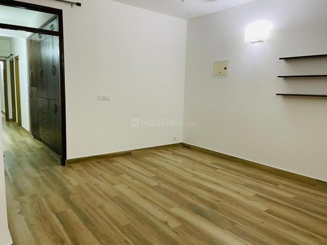 3 BHK Apartment in Sector 53 for resale Gurgaon. The reference number is 19960385