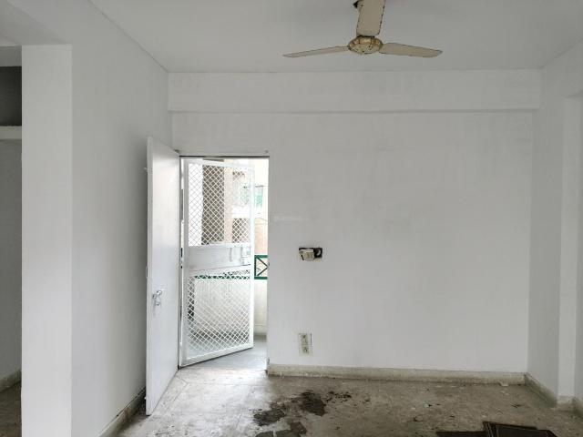 3 BHK Apartment in Sector 5 Dwarka for resale South West Delhi. The reference number is 16761020