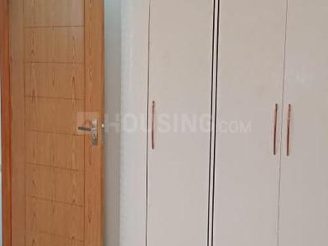 3 BHK Apartment in Sector 5 Dwarka for resale South West Delhi. The reference number is 17042897