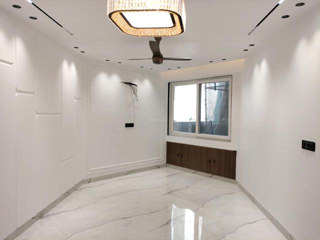 3 BHK Apartment in Sector 5 Dwarka for resale New Delhi. The reference number is 19957019