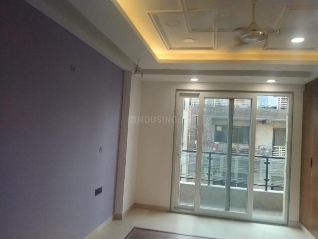 3 BHK Apartment in Sector 5 Dwarka for resale New Delhi. The reference number is 13353858