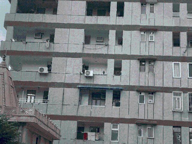 3 BHK Apartment in Sector 5 Dwarka for resale New Delhi. The reference number is 20939598