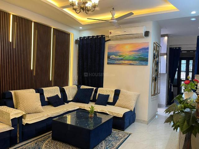 3 BHK Apartment in Sector 5 for rent Gurgaon. The reference number is 18594314
