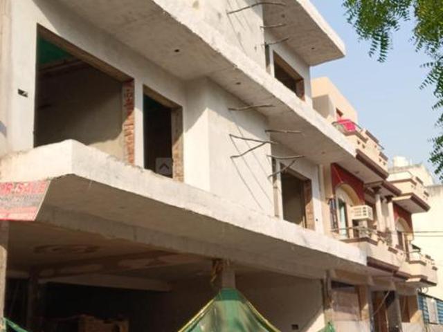 3 BHK Apartment in Sector 5 for resale Gurgaon. The reference number is 17100977