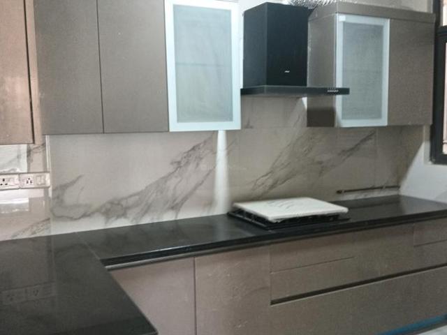 3 BHK Apartment in Sector 65 for rent Gurgaon. The reference number is 16725460
