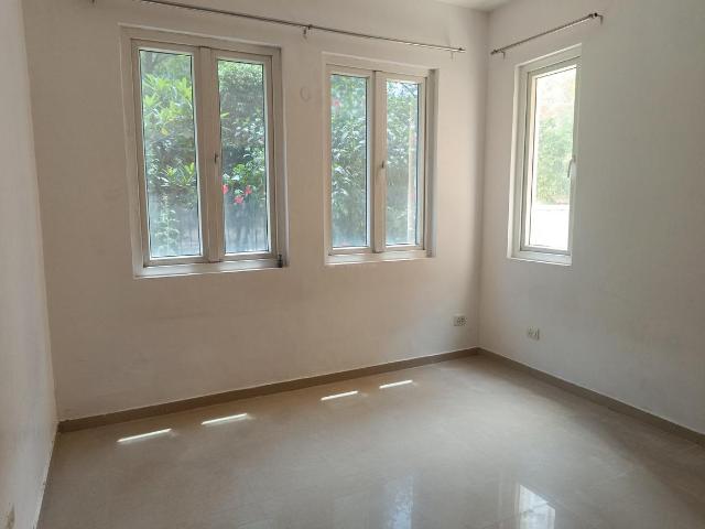 3 BHK Apartment in Sector 65 for rent Gurgaon. The reference number is 19981636