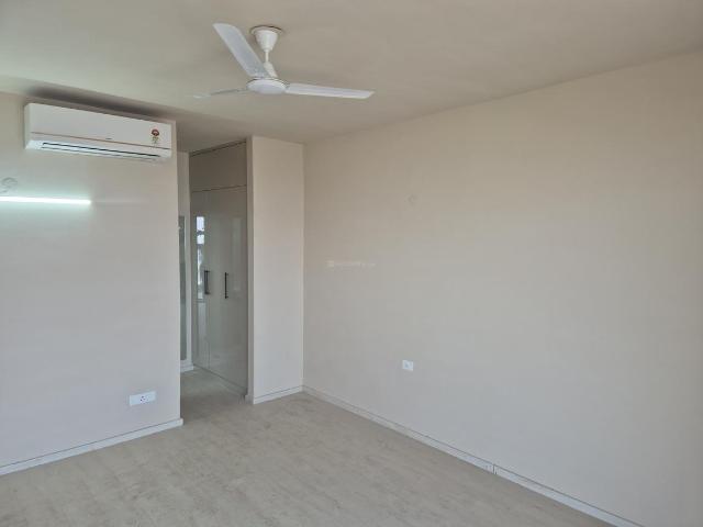 3 BHK Apartment in Sector 65 for rent Gurgaon. The reference number is 20059615