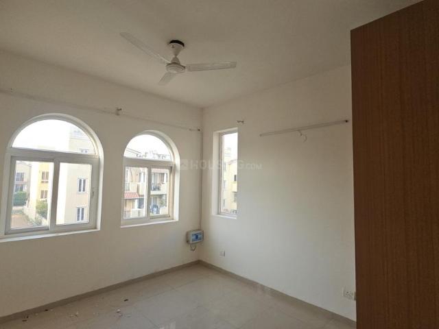 3 BHK Apartment in Sector 65 for rent Gurgaon. The reference number is 20109389