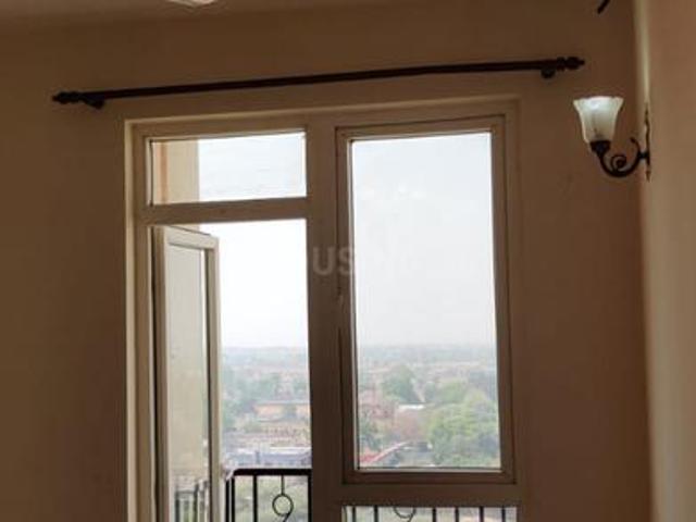 3 BHK Apartment in Sector 65 for resale Gurgaon. The reference number is 20461035