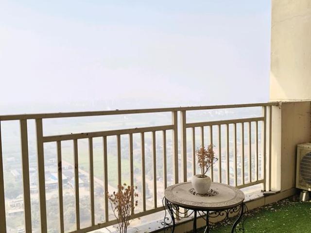 3 BHK Apartment in Sector 68 for resale Gurgaon. The reference number is 18575400
