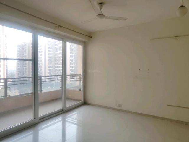 3 BHK Apartment in Sector 69 for rent Gurgaon. The reference number is 18104256