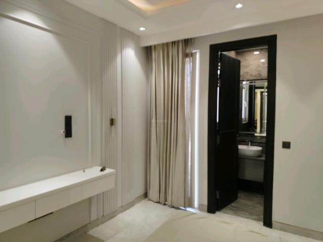 3 BHK Apartment in Sector 69 for rent Gurgaon. The reference number is 19410657