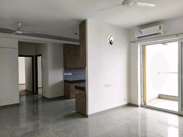 3 BHK Apartment in Sector 69 for rent Gurgaon. The reference number is 19759563