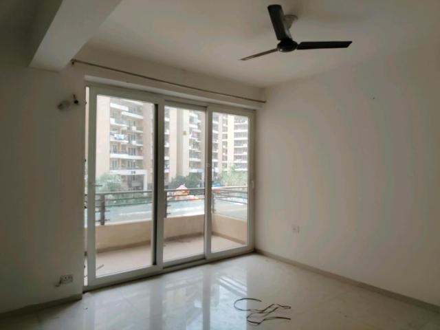 3 BHK Apartment in Sector 69 for rent Gurgaon. The reference number is 19831083