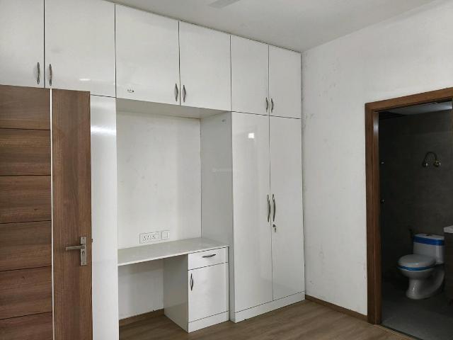 3 BHK Apartment in Sector 69 for rent Gurgaon. The reference number is 19874519