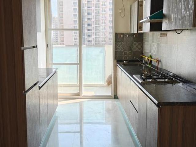 3 BHK Apartment in Sector 69 for rent Gurgaon. The reference number is 20049616