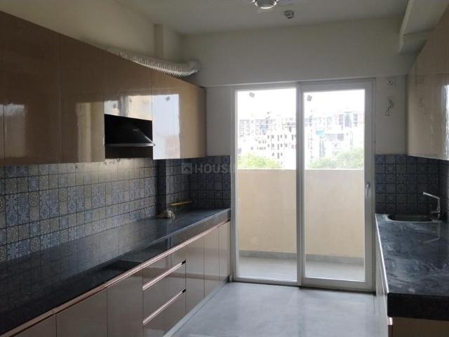 3 BHK Apartment in Sector 69 for rent Gurgaon. The reference number is 20167603