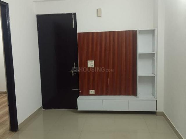 3 BHK Apartment in Sector 69 for rent Gurgaon. The reference number is 20296799