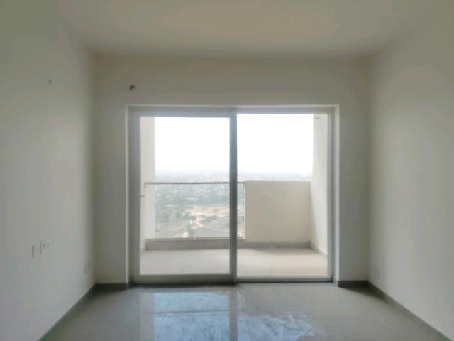 3 BHK Apartment in Sector 69 for resale Gurgaon. The reference number is 19874369