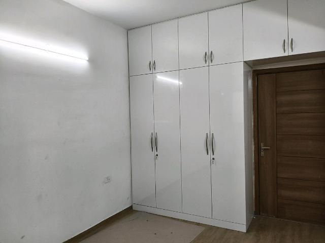 3 BHK Apartment in Sector 69 for resale Gurgaon. The reference number is 19874431