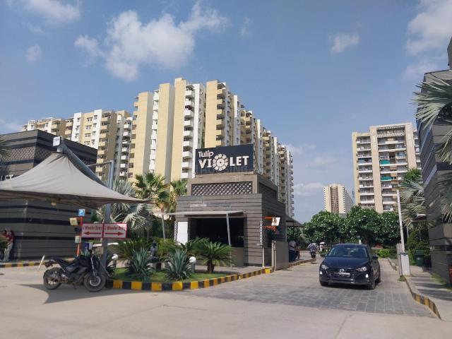 3 BHK Apartment in Sector 69 for resale Gurgaon. The reference number is 19900203