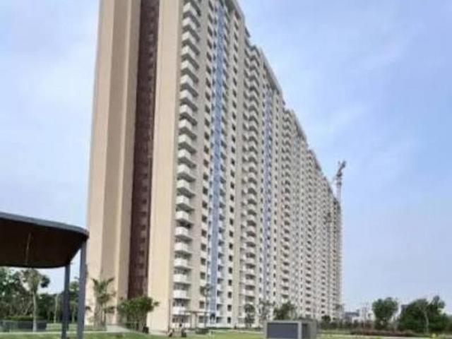 3 BHK Apartment in Sector 69 for resale Gurgaon. The reference number is 20056583