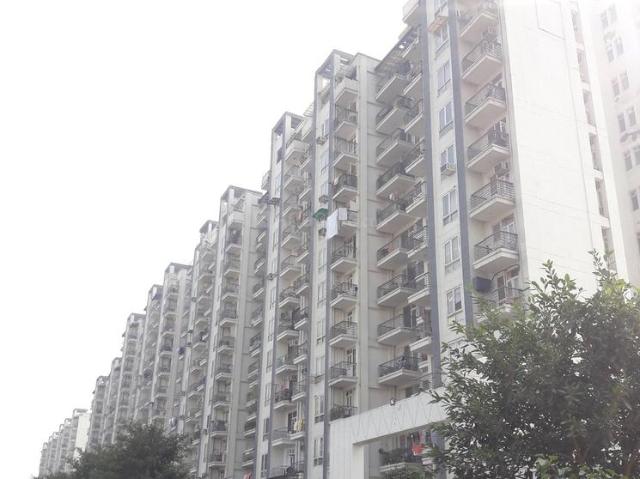 3 BHK Apartment in Sector 69 for resale Gurgaon. The reference number is 20438786