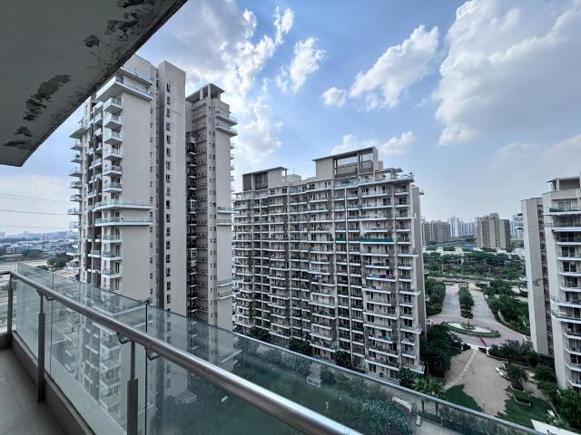 3 BHK Apartment in Sector 69 for resale Gurgaon. The reference number is 20715835