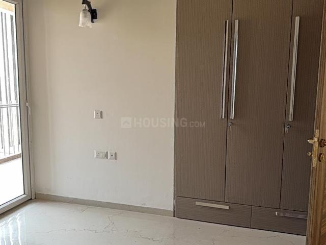 3 BHK Apartment in Sector 61 for rent Gurgaon. The reference number is 19556118