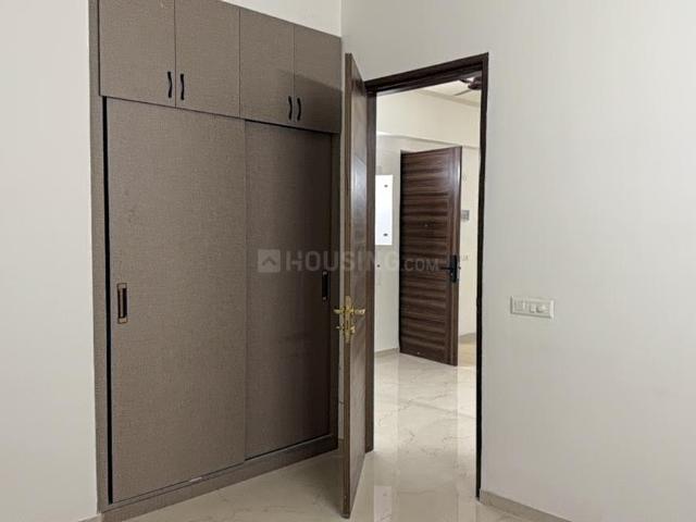3 BHK Apartment in Sector 61 for rent Gurgaon. The reference number is 19588333