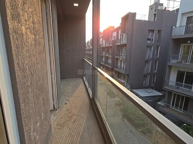 3 BHK Apartment in Sector 61 for rent Gurgaon. The reference number is 20376125
