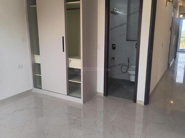 3 BHK Apartment in Sector 61 for resale Gurgaon. The reference number is 20051672