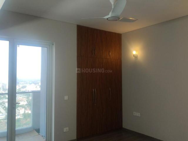 3 BHK Apartment in Sector 62 for rent Gurgaon. The reference number is 19867604