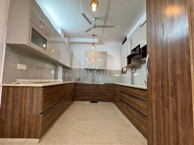3 BHK Apartment in Sector 62 for resale Gurgaon. The reference number is 19807567
