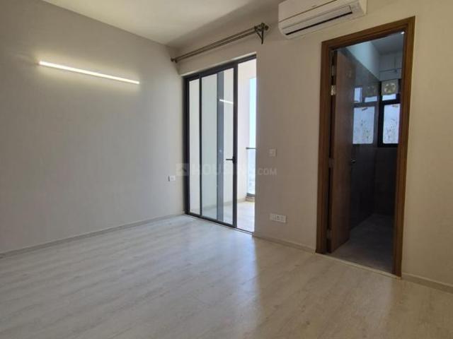 3 BHK Apartment in Sector 62 for resale Gurgaon. The reference number is 20335703