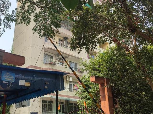 3 BHK Apartment in Sector 62 for resale Noida. The reference number is 17384293