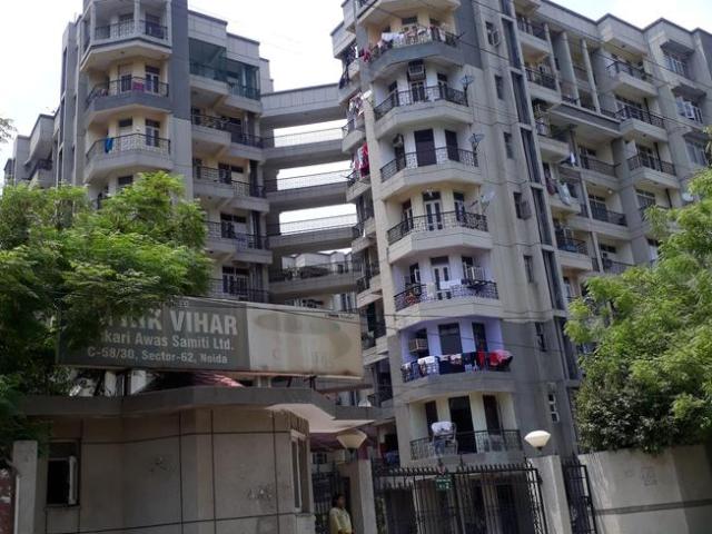 3 BHK Apartment in Sector 62 for resale Noida. The reference number is 20010601