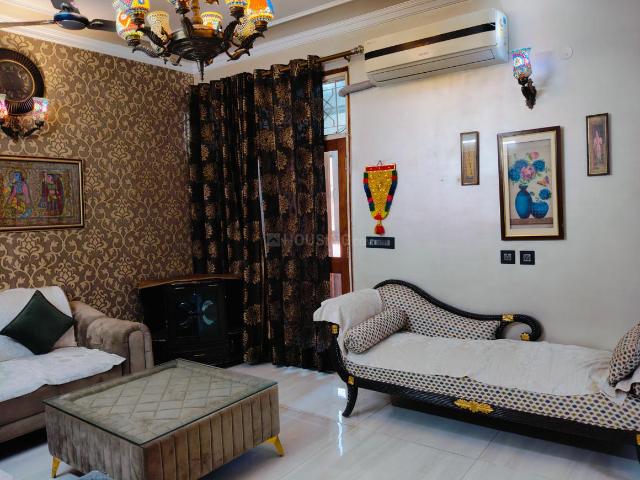 3 BHK Apartment in Sector 62 for resale Noida. The reference number is 20027905