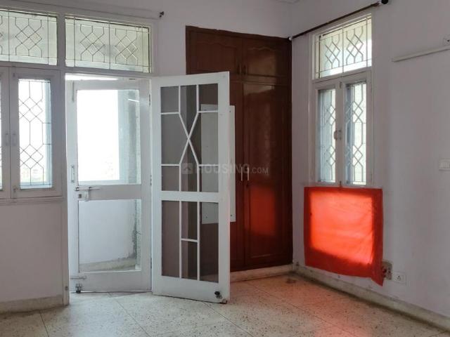 3 BHK Apartment in Sector 62 for resale Noida. The reference number is 20149205