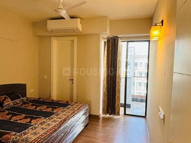 3 BHK Apartment in Sector 63 for rent Gurgaon. The reference number is 20125455