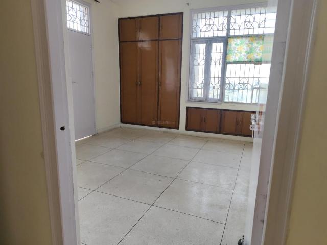 3 BHK Apartment in Sector 6 Dwarka for rent New Delhi. The reference number is 19536824