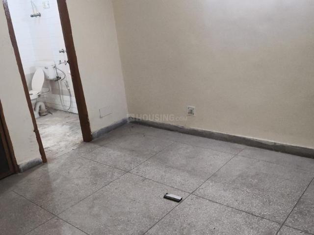 3 BHK Apartment in Sector 6 Dwarka for rent New Delhi. The reference number is 20010956