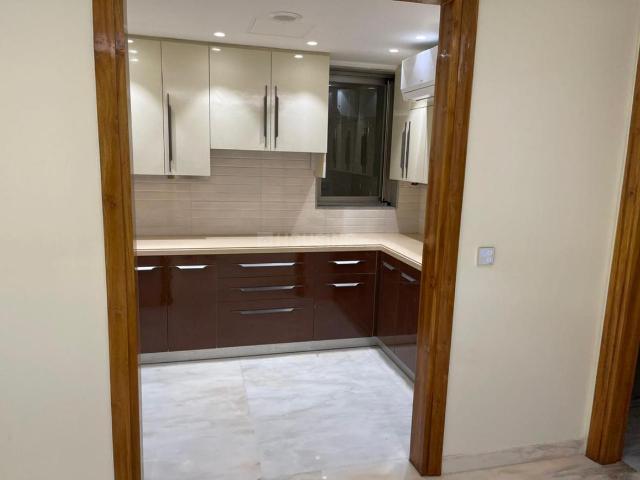 3 BHK Apartment in Sector 6 Dwarka for rent New Delhi. The reference number is 20702637