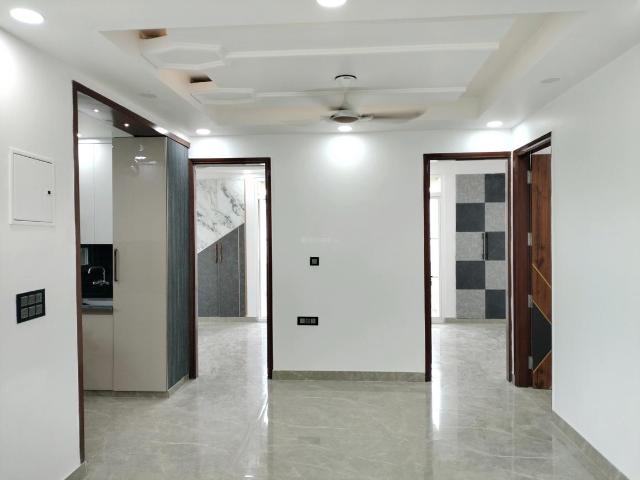 3 BHK Apartment in Sector 6 Dwarka for resale New Delhi. The reference number is 14807816