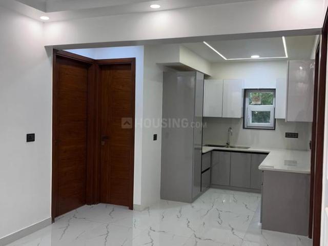 3 BHK Apartment in Sector 6 Dwarka for resale New Delhi. The reference number is 14963745