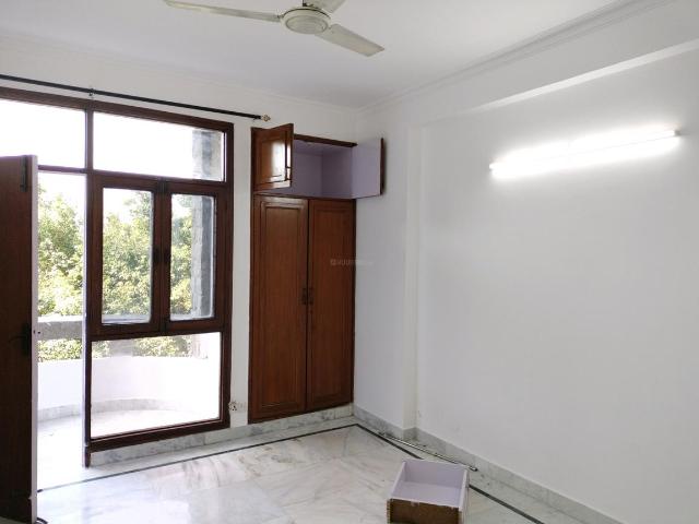 3 BHK Apartment in Sector 6 Dwarka for resale New Delhi. The reference number is 16092126
