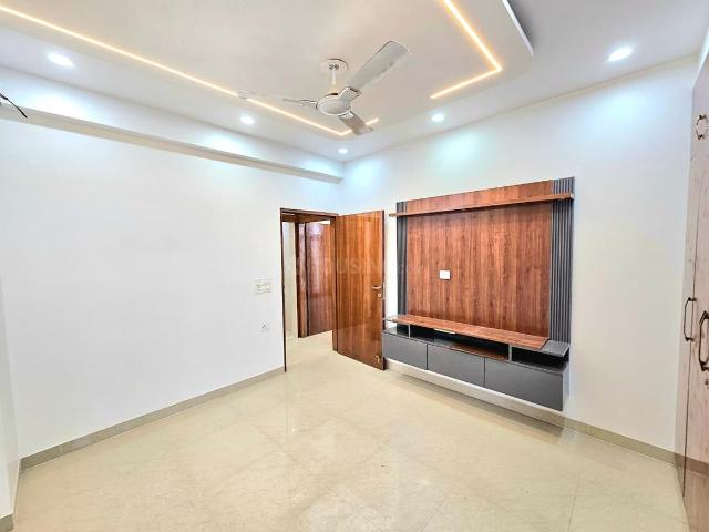3 BHK Apartment in Sector 6 Dwarka for resale New Delhi. The reference number is 19537003